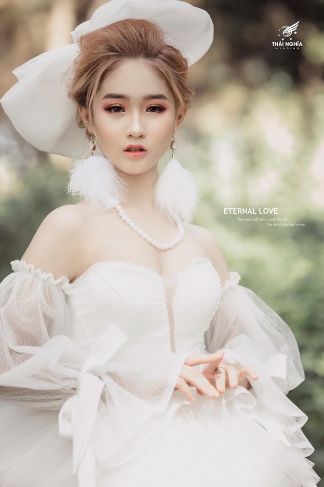Ngắm “thiên thần 2K4” biến hóa trong nhiều phong cách chụp ảnh - ảnh 19