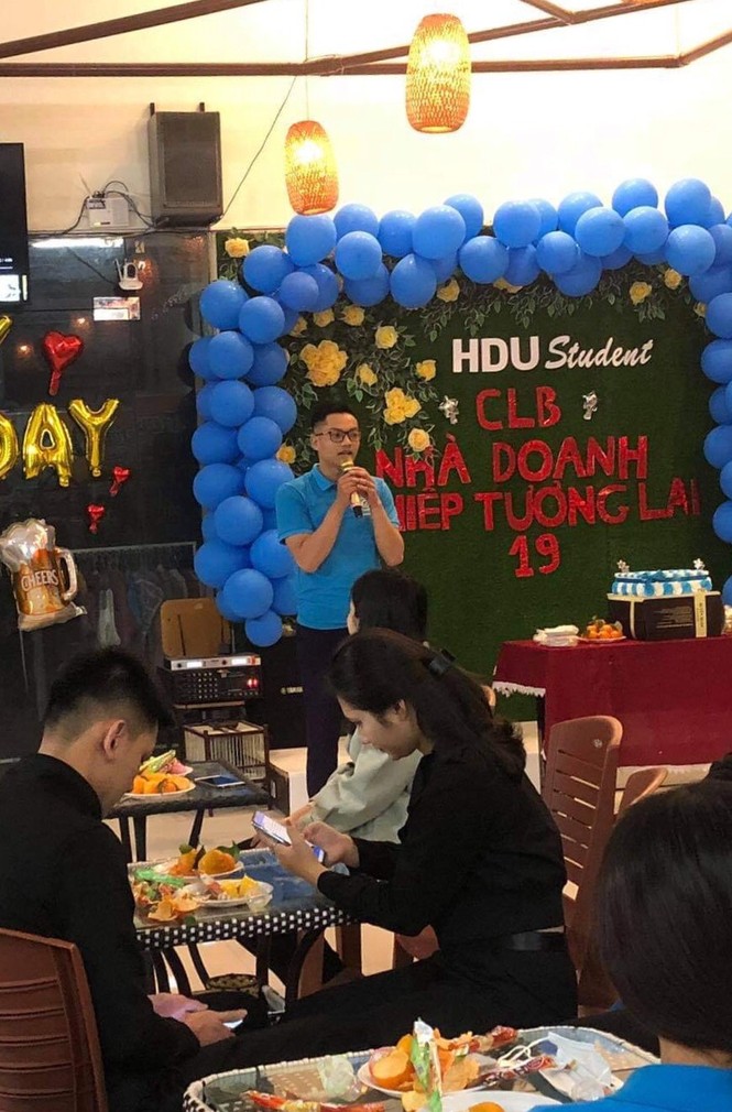 Phó Chủ tịch CLB sinh viên “Nhà doanh nghiệp tương lai” vươn lên từ câu chuyện gia đình - ảnh 10