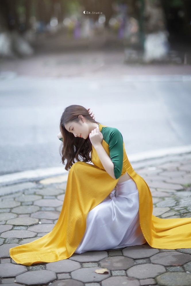 Hot girl xứ Nghệ là Hoa khôi Đại học Quốc gia khoe nhan sắc ngọt ngào trong tà áo dài truyền thống - ảnh 8