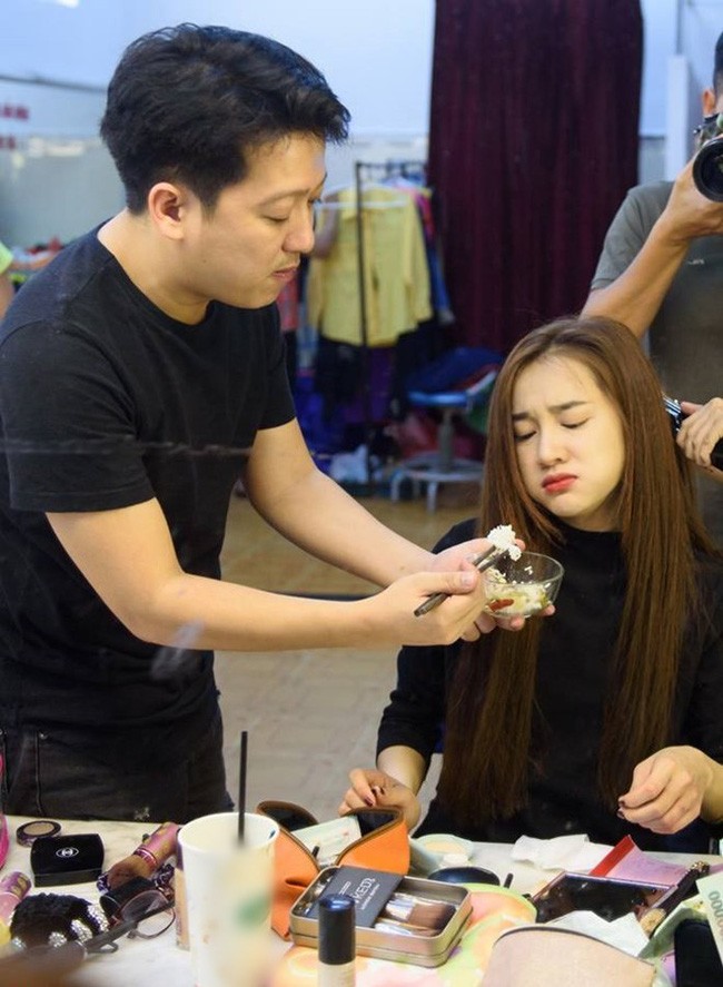 Trường Giang yêu chiều Nhã Phương hết mực - ảnh 7