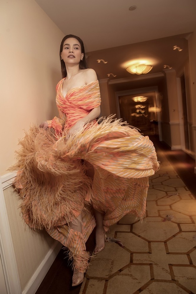 Hà Hồ mang bụng bầu chụp ảnh thời trang cho tạp chí danh giá Vogue (Pháp) - ảnh 5
