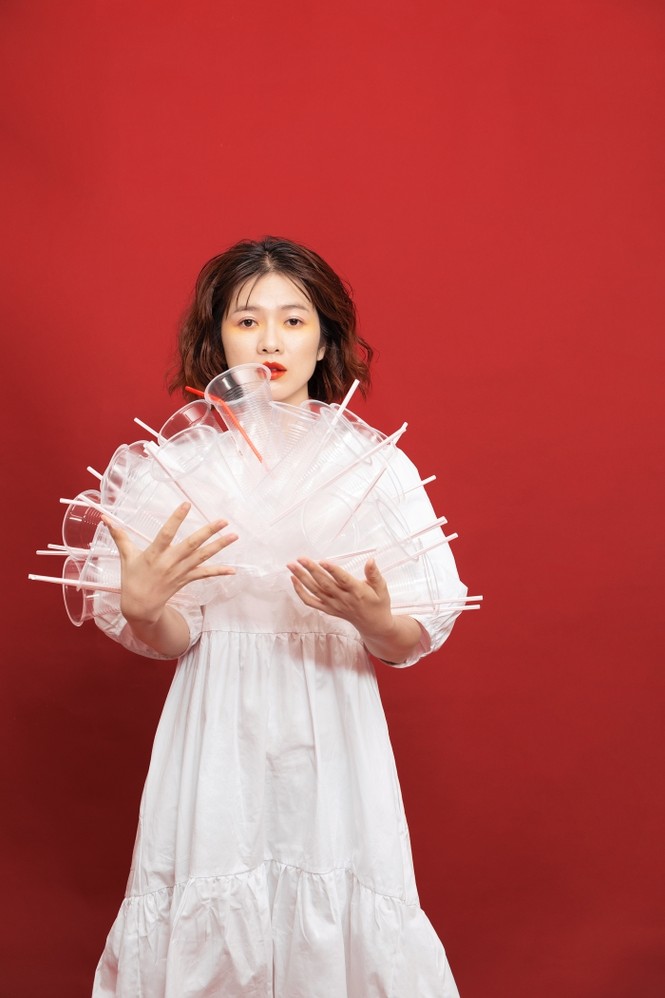 Oanh Kiều gây bất ngờ khi giãi bày tâm sự hộ những chiếc túi nhựa vô tội - ảnh 3