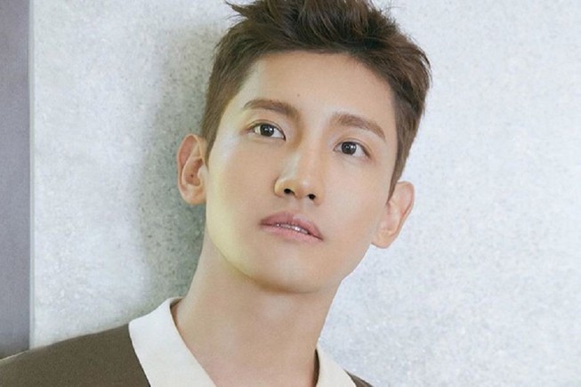 Chàng trai năm ấy bao cô gái cùng theo đuổi Changmin (TVXQ) đã sắp thành chồng người ta - ảnh 2