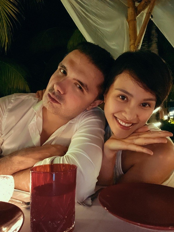 Kỷ niệm một năm ngày cưới, Phương Mai được chồng tặng cho món quà đắt giá - ảnh 3