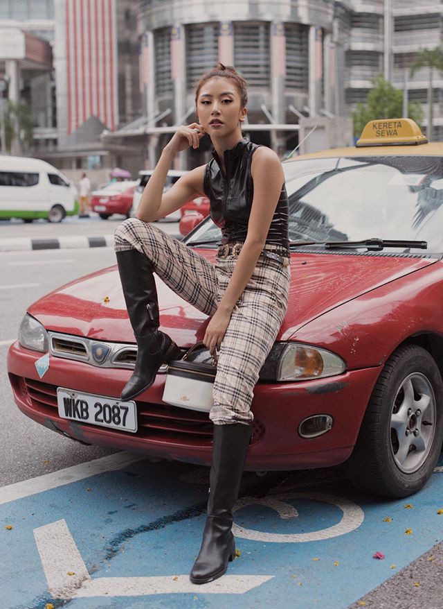 Phát ngốt khi nhìn Quỳnh Anh Shyn phá cách diện bikini cùng boot cao sát gối - ảnh 5