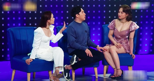 Vì mặc váy ngắn khoe vóc dáng mà Miu Lê suýt lộ hàng trên sóng truyền hình - ảnh 6