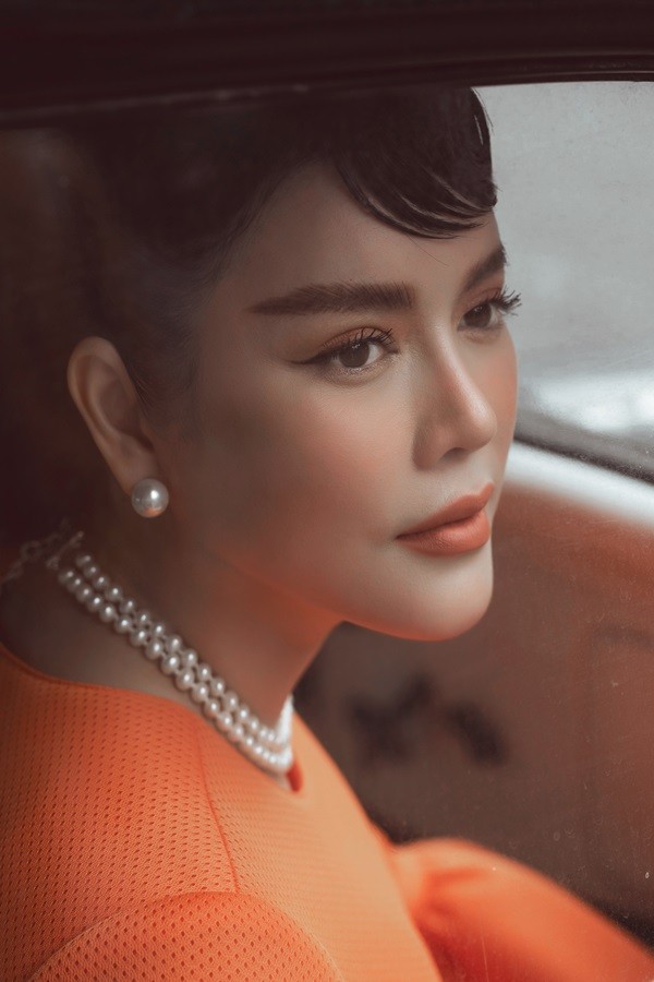 Chưa bao giờ Lý Nhã Kỳ nhẹ nhàng thanh tao đến vậy khi “đóng giả” Audrey Hepburn - ảnh 6