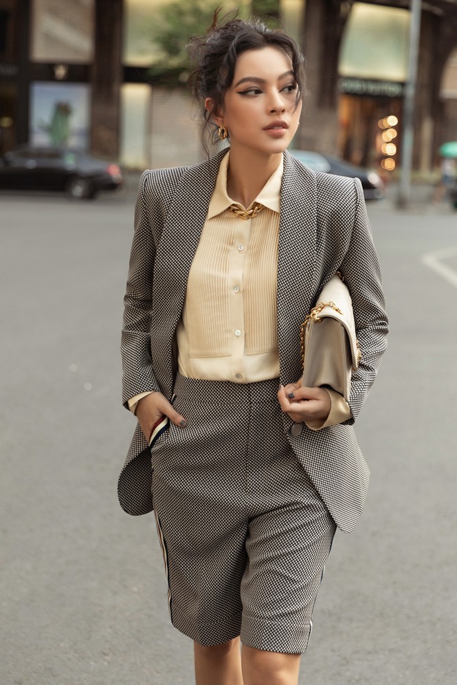 Hoa hậu Mỹ Linh, Tiểu Vy dùng dàn fashionista hóa quý cô thời đại đầy cá tính - ảnh 2