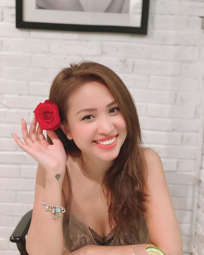Đã sẵn sàng cho đám cưới nhưng vì dịch COVID-19 bùng nổ, Vân Hugo đành dời hôn lễ - ảnh 1
