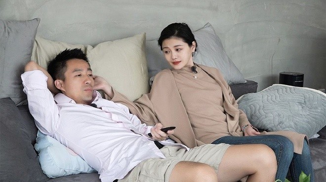 Kinh doanh thua lỗ, tham gia show truyền hình