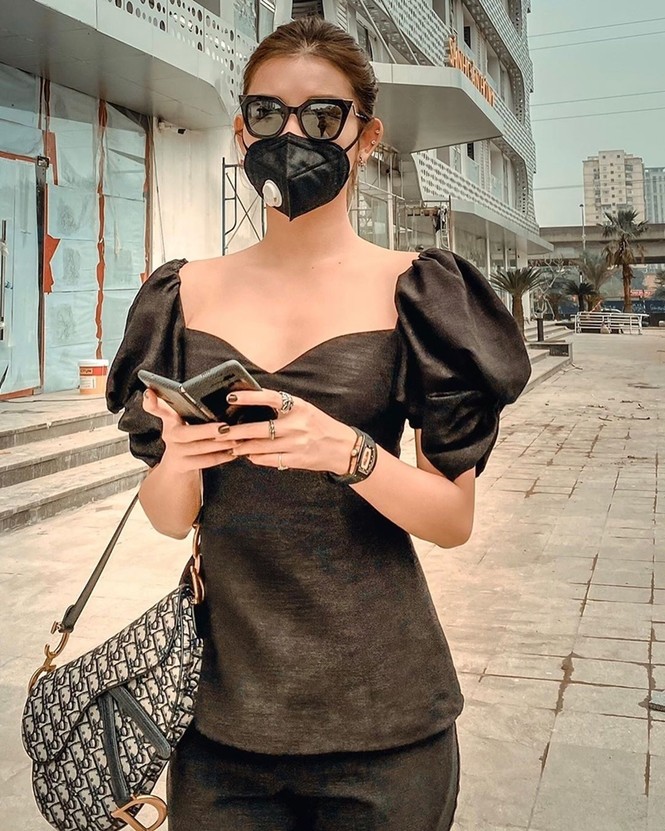 Học ngay sao Việt các tuyệt chiêu phối đồ để đeo khẩu trang mà vẫn sành điệu - ảnh 8