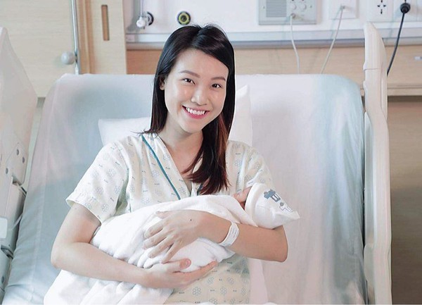 Gia đình nhỏ của Hoàng Oanh sắp được đoàn tụ sau nhiều tháng xa cách vì dịch bệnh - ảnh 2