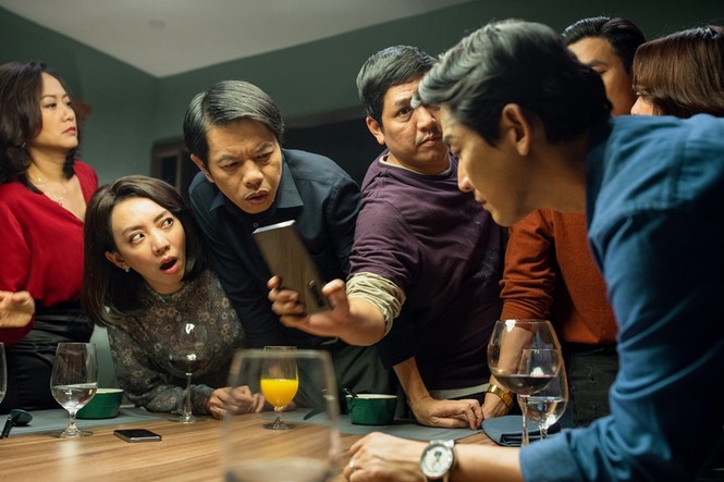 “Tiệc trăng máu” soán ngôi “Gái già lắm chiêu 3” trở thành phim có doanh thu cao nhất năm 2020 - ảnh 1