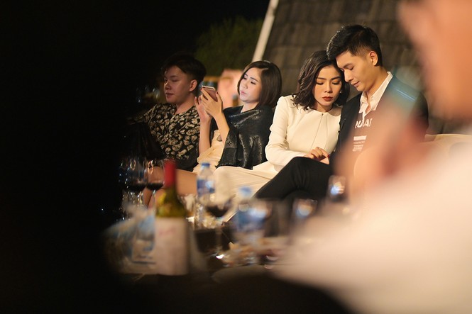 Bất chấp mọi tin đồn, Lệ Quyên vẫn thoải mái xuất hiện cạnh người mẫu Lâm Bảo Châu - ảnh 2