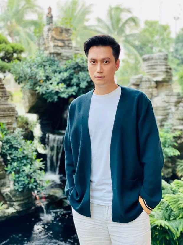 Diễn viên Việt Anh lại lộ nhan sắc khác lạ hậu phẫu thuật thẩm mỹ - ảnh 1