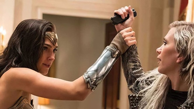 Xem Wonder Woman 1984 mới thấy chẳng có bữa cơm nào miễn phí, chẳng có ước mơ nào dễ dàng - ảnh 4