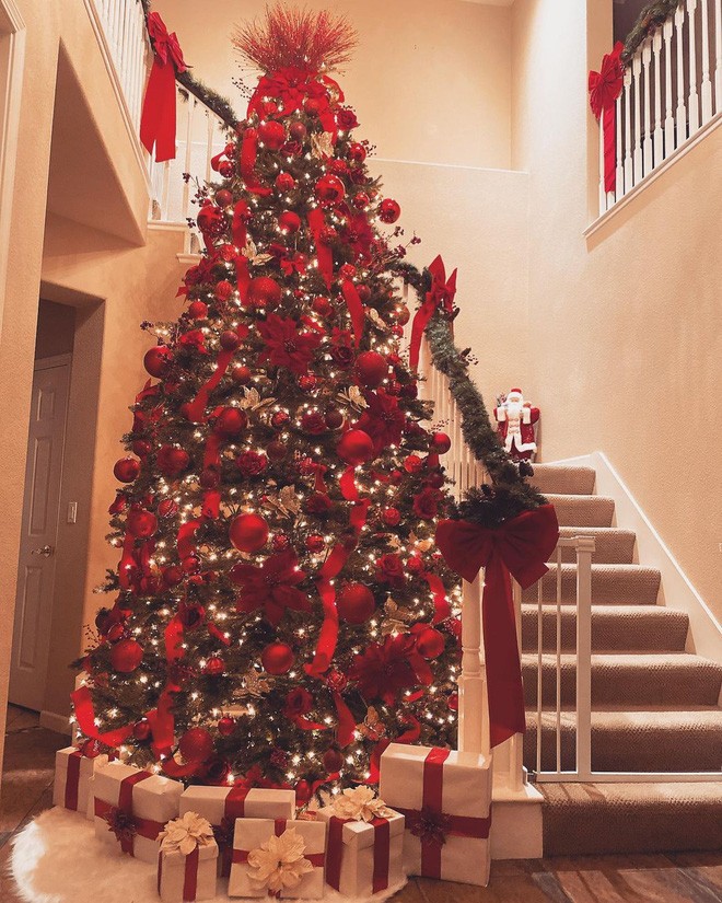 Choáng ngợp nhìn sao Việt trang trí nhà cửa mùa Noel: Sang xịn như khách sạn 5 sao - ảnh 9