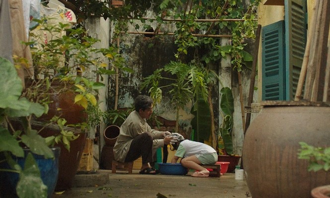 MC Trấn Thành lại làm “Thành Cry”, bật khóc vì một bài hát viết về cha - ảnh 1