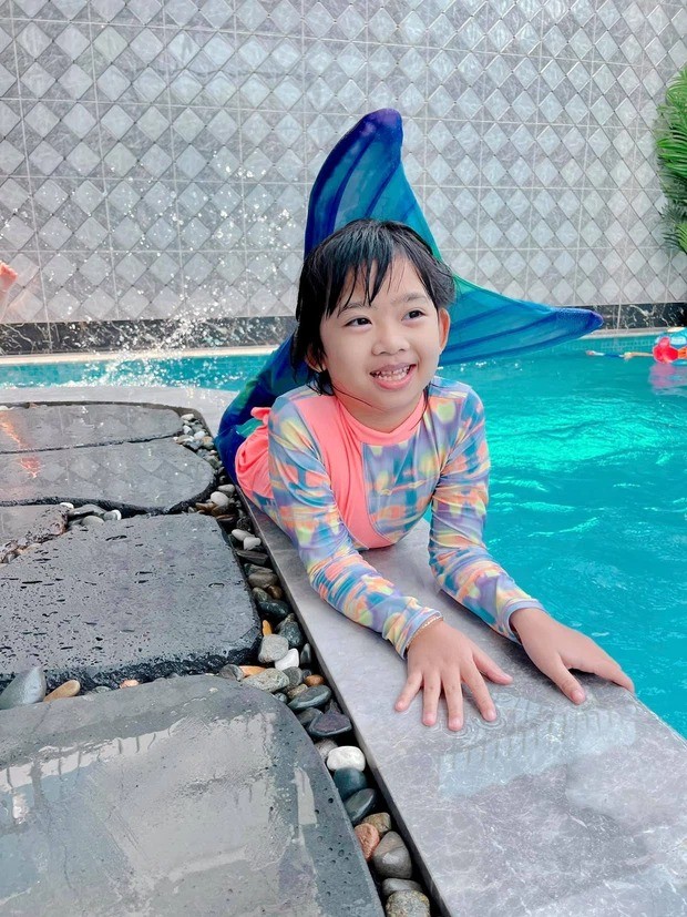 Cảm động với hình ảnh mới nhất của con gái cố diễn viên Mai Phương: Tràn đầy hạnh phúc - ảnh 2