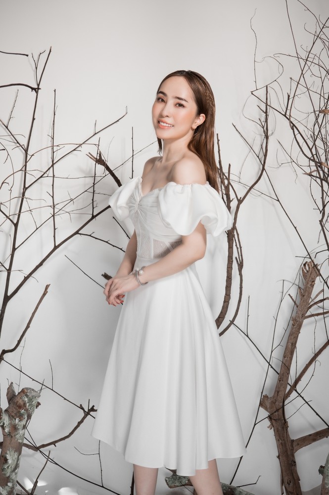 Giảm cân thành công, Quỳnh Nga khoe eo con kiến gợi cảm cùng sắc trắng - ảnh 5