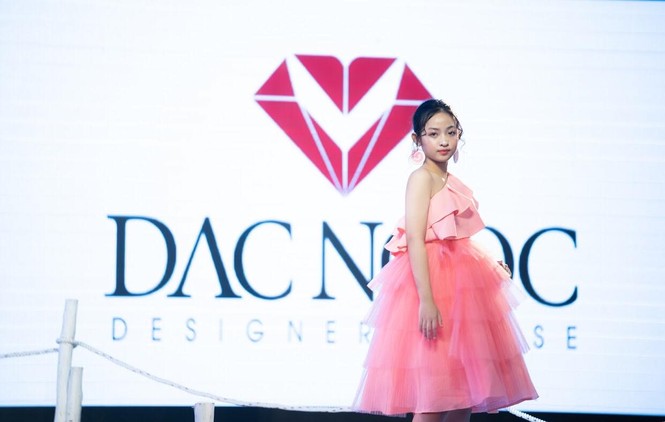 Dàn mẫu nhí khuấy đảo sắc màu tại Vietnam Top Fashion and Hair 2020 - ảnh 7
