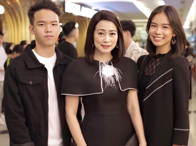 Cô bé 14 tuổi được Kay Trần “thả thính“: Con gái nghệ sĩ lớn, vừa đa tài lại “chất“ - ảnh 2