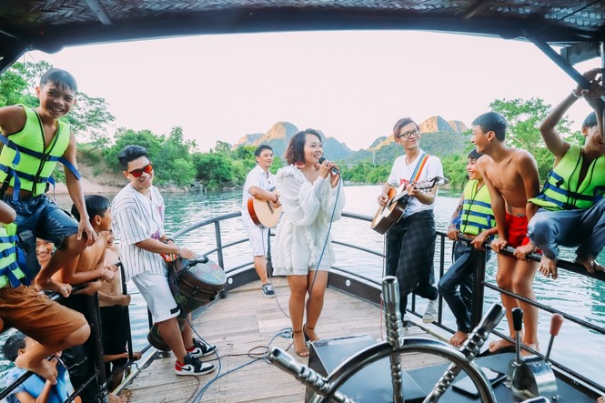 Thái Thùy Linh ra mắt hành trình “hát xuyên Việt”, kể chuyện bầm dập vì “Du Ca“ - ảnh 2