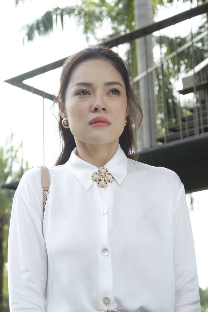 Chuyện lạ có thật, đi đánh ghen xong bà cả Dương Cẩm Lynh “lả lơi” với “tiểu tam” - ảnh 3
