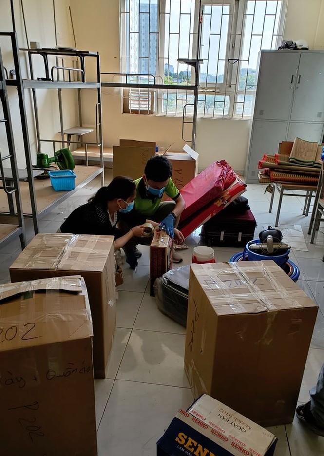 50.000 thùng carton đóng đồ cho sinh viên ký túc đón người cách ly Covid-19 - ảnh 19