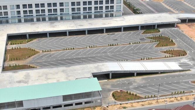 Bến xe Miền Đông mới vẫn tiếp tục trễ hẹn - ảnh 13