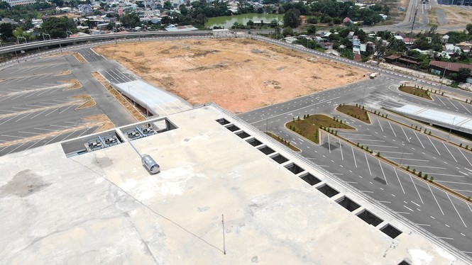 Bến xe Miền Đông mới vẫn tiếp tục trễ hẹn - ảnh 14