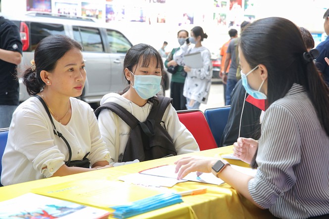 Trường ĐH Công nghệ TP. HCM công bố điểm trúng tuyển bằng thi đánh giá năng lực - ảnh 3