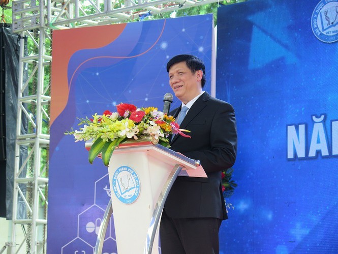 Quyền Bộ trưởng Bộ Y tế đặt hàng gì với sinh viên ngành Y? - ảnh 1