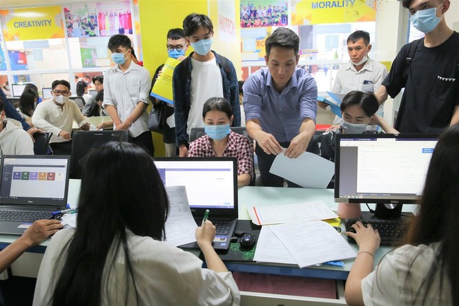 Học phí bậc đại học sẽ tăng mạnh từ năm học 2021 - 2022 - ảnh 1