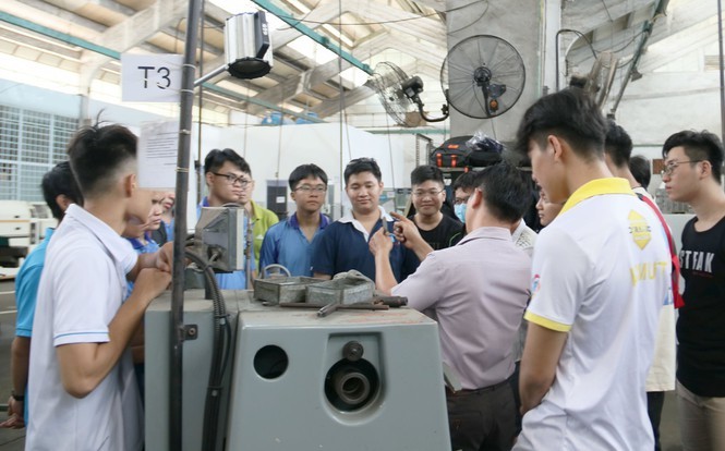 Học phí trường đại học tăng kịch trần: Trường thành viên ĐHQG TP. HCM sẽ tăng mạnh - ảnh 1