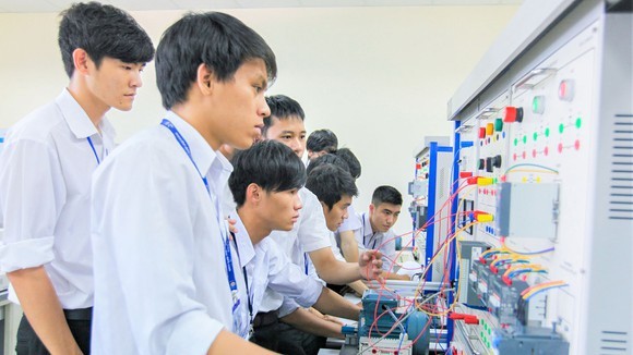 Học phí trường đại học tăng kịch trần: Có đi đôi với chất lượng? - ảnh 2
