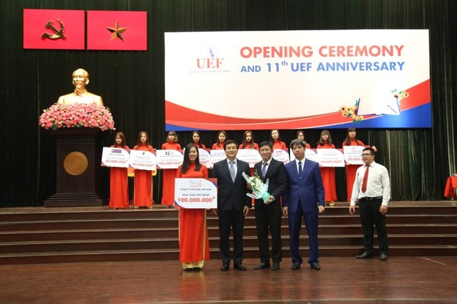 Học phí trường đại học tăng kịch trần: Trường làm gì để hỗ trợ sinh viên? - ảnh 2
