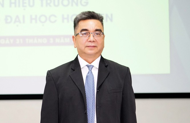 Hiệu trưởng trường đại học: Nghề nguy hiểm - ảnh 2
