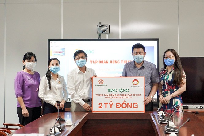 Tập đoàn Hưng Thịnh tặng 2 tỷ đồng cho Trung tâm Kiểm soát bệnh tật TPHCM - ảnh 1