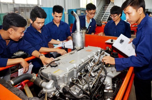 Trường đại học chuyên đào tạo về Kỹ thuật cũng mở ngành Luật, Truyền thông - ảnh 1