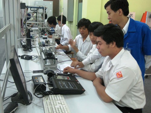 Trường cao đẳng tự quyết định thời gian cho sinh viên nghỉ Tết - ảnh 1