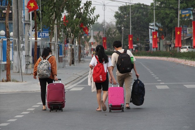 Hàng trăm sinh viên trường ĐH Thủ Dầu Một phải đi cách ly - ảnh 1