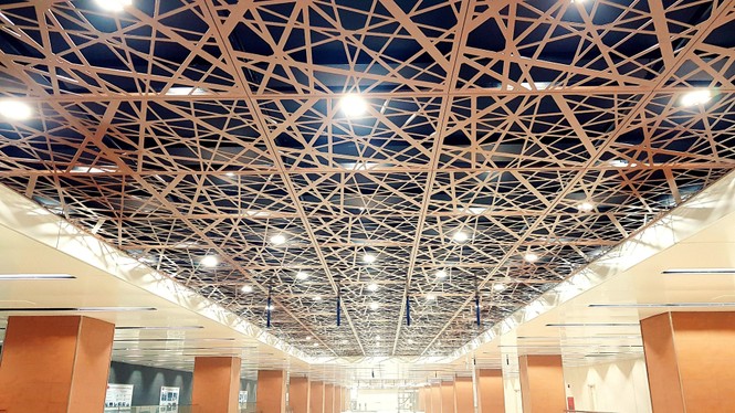 Ngắm kiến trúc sang chảnh, lung linh của Ga ngầm Nhà hát Thành phố thuộc tuyến Metro số 1 - ảnh 1