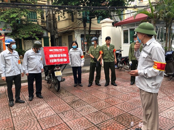Hà Nội: Quận Ba Đình lập đội bắt chó thả rông - ảnh 1