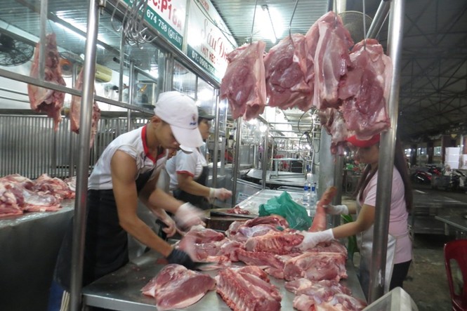 TPHCM muốn bán thịt heo như… chứng khoán - ảnh 1