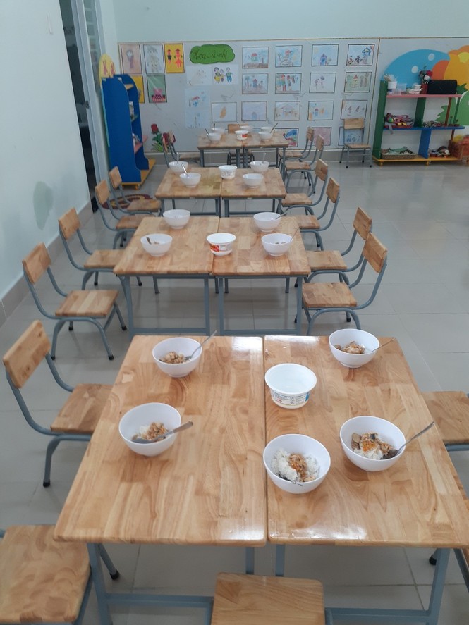 Hàng loạt giáo viên bị kỷ luật vì nhận trẻ vào học 'chui' - ảnh 2