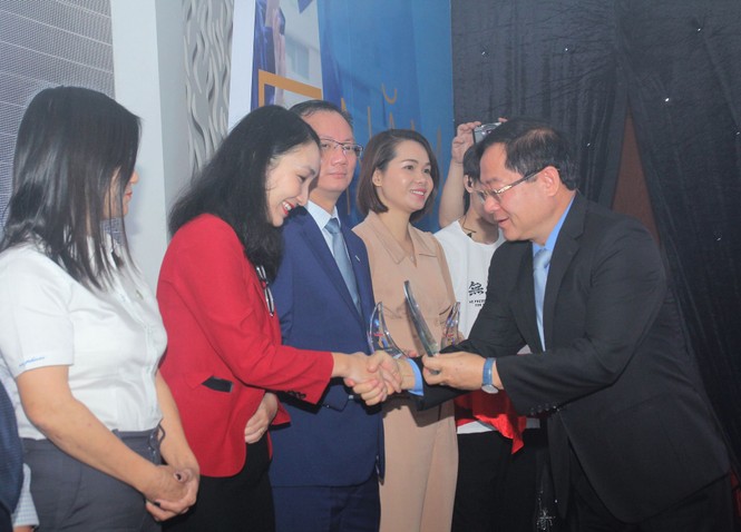 Trân quý các bạn sinh viên không đầu hàng nghịch cảnh - ảnh 6