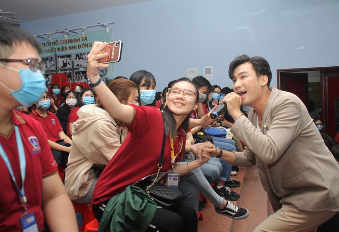 Báo Tiền Phong tổ chức tọa đàm “Đột quỵ gia tăng ở người trẻ - giải pháp nào để phòng ngừa - ảnh 8