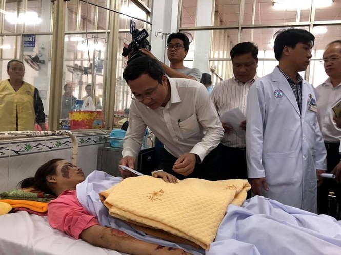 14 nạn nhân vụ tai nạn thảm khốc ở Long An đang được theo dõi tích cực - ảnh 1