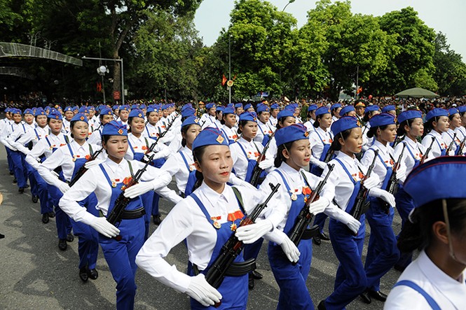 Cận cảnh những 'bông hồng thép' bảo vệ nhà máy, xí nghiệp - ảnh 7